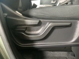車が大好きなスタッフが心をこめて接客いたします。お客様一人一人のお車に対する思いや気持ちをうかがい、充実した時間が過ごせるよう努めます。