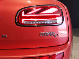 モデルが変わっても一目でMINIと分かるアイコンはそのままに、その時代に合わせた最新の技術、安全装備を搭載させております。