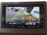 見やすいバックカメラで駐車が苦手な方でも安心です♪