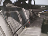 【エアバック】BMWのエアバックやその他の安全装備は、互いに補完しあう事で徹底した安全性を貫きます。万一の事故の際にそれぞれ最適な保護を提供してくれます!