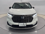 重厚感のあるフロントグリルは高級感を醸し出してくれます。是非一度現車をご覧ください!