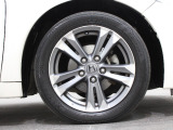 純正のアルミホイールが足元を飾ります!タイヤは195/55R16です。
