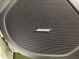 BOSE社との共同開発により室内空間に最適な音響チューニングを施し、クリアで臨場感のあるダイナミックサウンドをお楽しみいただけます。