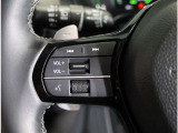 パーキングセンサー付き 音と表示で教えてくれます