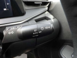 【ハイビームアシスト】先行車または対向車や周囲の明るさなどに応じ、自動的に上向きと下向きを切り替えます♪
