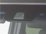 ◆Honda SENSING◆ カメラ等装置で精度の高い検知能力を発揮、安全運転を支援します。ステアリング上のコントローラーに注目!