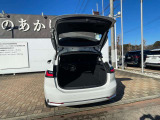 シートを倒すことにより長い物も楽に積み込めます。