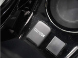 ◆12V電源ソケット◆スマートフォンの充電等にも便利な電源ソケット!使いやすい場所に装備されています。