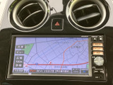 鮮明な地図表示で、視認性が高く、安全な運転をサポートします。スムーズなナビゲーションで目的地へ。