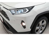 【LEDヘッドライト】 消費電力も少なく寿命も長く安全性に優れています。
