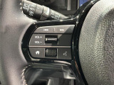 ステアリングにオーディオ操作スイッチが付いています。オーディオ画面に直接タッチしなくても操作が出来ますので、運転に集中できます。
