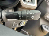 オートライト装備。周囲の明るさに合わせて自動でライトを点灯・消灯し運転時の操作負担を軽減します!
