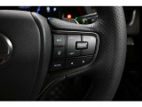 レーダークルーズコントロール(全車速追従機能付き)ミリ波レーダーと前方カメラで先行車を認識し、設定した車間距離を保ちながら追従走行を支援します。