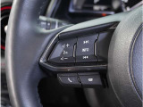 【ステアリングスイッチ】運転中、前方から目線をそらすことなく、オーディオ等の操作が可能な便利機能。安心&快適ドライブにはマストな装備。