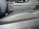 運転席シートの状態は良好です。