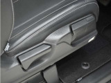 ◆シートハイトアジャスター◆運転席を上下に高さ調節ができます!運転ポジションを体格に合わせてシート調整できます。