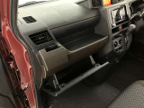中古車のコンディションはそれぞれです、販売は原則として実車を見てからとさせて頂いております。是非見に来て下さいませ!