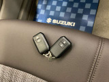 【スマートキー】キーをポケットやカバンに入れたままでもドアの施錠・開錠ができ、雨の日や荷物の多い日に大活躍!