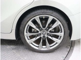 265/35R19タイヤを装備しています。※各ホイールのキズ等をご確認くださいませ。