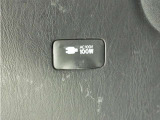 100V/100Wの電源コンセントを装備。