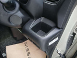 運転席側のドリンクホルダー