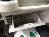 スペースを活用した収納がいたる所に設置されています。