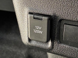 【アクセサリーソケット】12Vの電源は使いやすい位置に装備!用途は様々、スマホの充電やドラレコの電源として役に立ちます♪