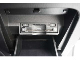 広がる運転支援サービスETC2.0搭載。全国の高速道路に設置されたITSスポットと双方向通信を図り、広域な道路交通情報や安全運転をサポートする情報を得て、音声やナビ画面上にタイムリーにお知らせします。