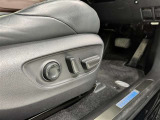 パワーシート搭載。微妙な調整が手軽にでき、ピッタリのポジションで運転することが可能です。