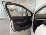 BMWプレミアムセレクション前橋では、高年式低走行モデルからMモデル、年式が経ちなかなかディーラーでは見かけないモデルまで幅広いラインナップで認定中古車を取り扱っております。品質に自信があります。
