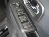 ◆パワーウィンドウスイッチ◆運転席から全席の窓の開閉操作を行うことが出来いつでも換気ができます!
