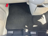 お車の車検・オイル交換・修理・鈑金塗装・ガラス修理・デントリペア・ボディコーティングなども幅広く対応しております。その際は無料で代車を貸し出し致します。車の事は何でもお任せください!