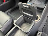 ★MINIには6個のエアバッグを標準装備。運転席/助手席エアバッグ、サイド・エアバッグ、ヘッド・エアバッグ。