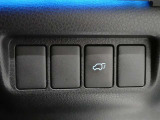 パワーバックドアの開閉が運転席からも行えとても便利です!