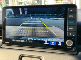 バックカメラ♪運転席から死角となりやすい部分も見えやすく車庫入れの苦手な方にも安心して駐車できます☆
