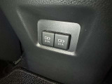 充電用USB端子付き。スマートフォンなどの充電に便利です。
