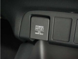 ◆12V電源ソケット◆スマートフォンの充電等にも便利な電源ソケット!使いやすい場所に装備されています。
