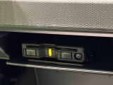 ETCカードを挿入することで高速道路をキャッシュレスで通行。ETCスマートインターチェンジやETC専用インターチェンジが利用できたり、とても便利なアイテムです!保証は修理保証のみとなります。