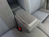 肘置きがあると運転姿勢が安定して疲れにくいです!