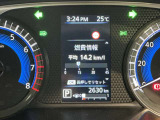 メーター内のカラーディスプレイには運転をサポートするさまざまな情報を表示!瞬間燃費などが表示できます。