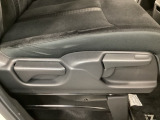 定期点検パック「まかせチャオ」は法定点検や車検に加え、Hondaが推奨する点検・整備、エンジンオイル交換等をパックしています。Honda車を知り尽くしたプロによる半年ごとのチェックいたします。