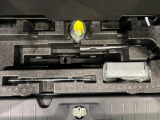 ラゲージ下にはジャッキや工具、パンク修理キットが収納してあります