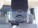 ◆【ドライブレコーダー】映像・音声などを記録する自動車用の装置です。もしもの事故の際の記録はもちろん、旅行の際の思い出としてドライブの映像を楽しむことができます。