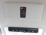 SOSコール(Nissan  Connectサービスへの加入が必要です)