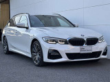 BMW Premium Selection 江戸川は、約20台の展示スペースがあり、常時新車拠店より厳選された認定中古車が続々と入庫しております。