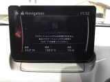 ナビゲーションは付いておりません。別途純正ナビSDカードをお買い求め下さい。