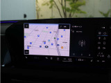 アウディの最新技術を投入したMMI(マルチメディアインターフェイス)多彩なインフォテインメントをシンプルで簡単に、自在の操作できる最新テクノロジーです。