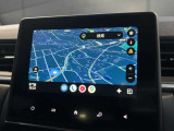 こちらのお車はAppleCarPlay・AndroidAuto対応です!スマホ内の地図アプリをナビとしてご利用いただけるので、遠出のご旅行や知らない道でのドライブでも大活躍してくれますよ♪