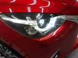 メーカーオプションのアダプティブLEDヘッドライト(ALH)を装備!夜間走行時に前方車や対向車を検知してハイビームとロービームを制御してくれます☆