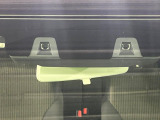 【スズキ セーフティサポート】走行中に前方の車両等を認識し、衝突しそうな時は警報とブレーキで衝突回避と被害軽減をアシスト。より安全にドライブをお楽しみいただけます。